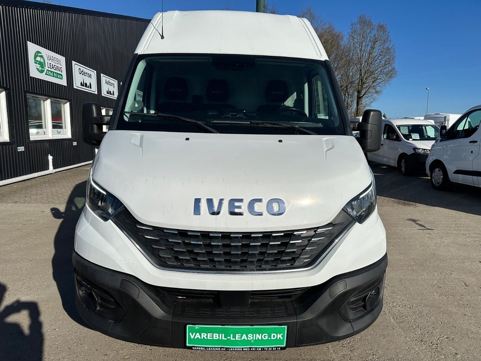 Iveco Daily 2,3 35C12 12m³ Van AG8
