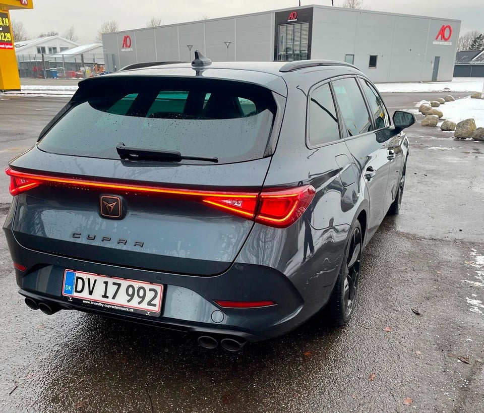 Cupra Leon 2,0 TSi VZ Sportstourer DSG 4Drive 5d