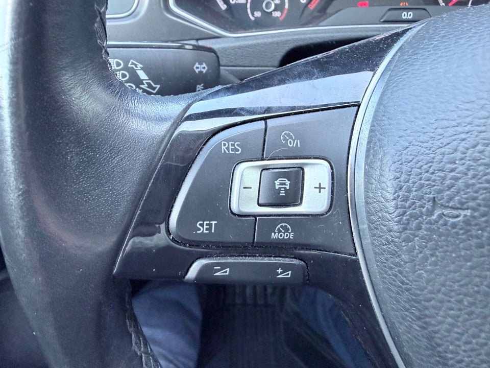 VW T-Roc 1,0 TSi 115 Style 5d