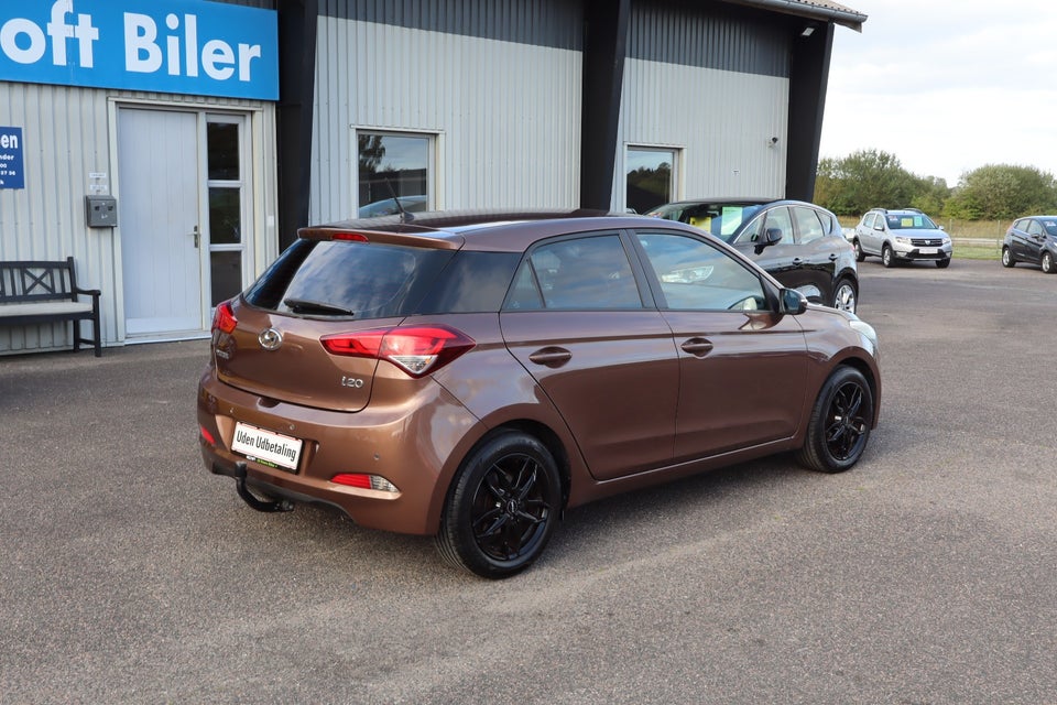 Hyundai i20 1,25 Premium 5d