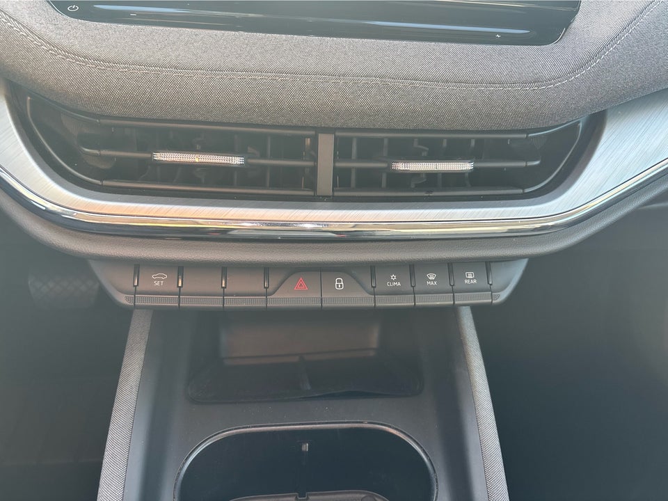 Skoda Enyaq 60 iV Plus 5d