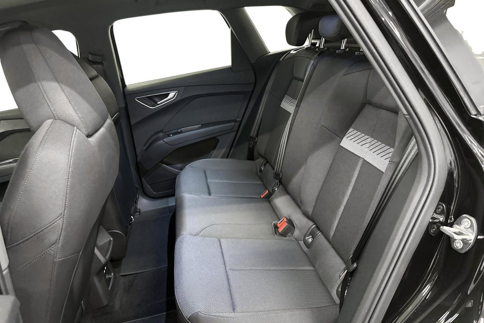 Audi Q4 e-tron 40 Progress 5d