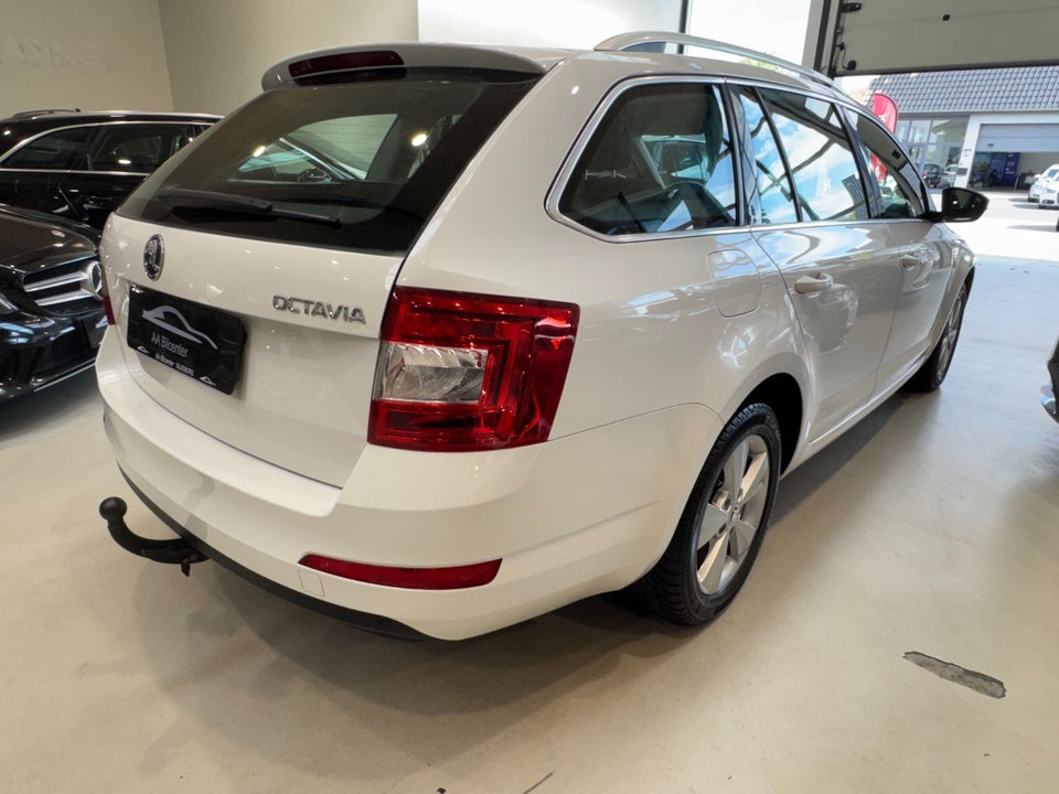 Skoda Octavia 2,0 TDi 150 Ambition Combi DSG 5d