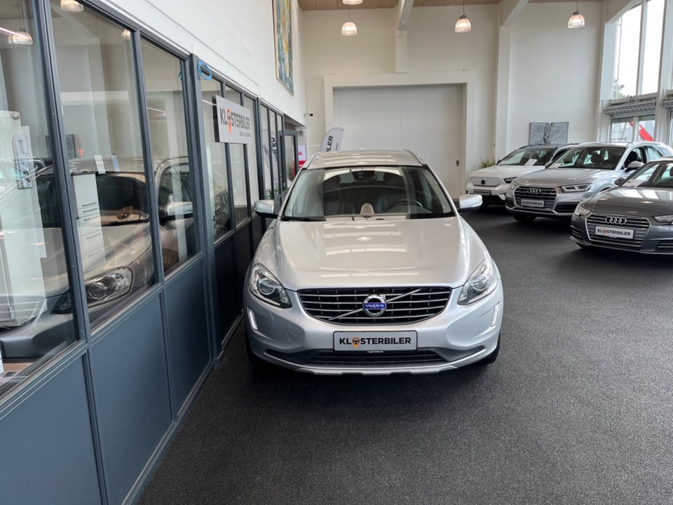 Volvo XC60 2,0 D4 190 Summum aut. 5d