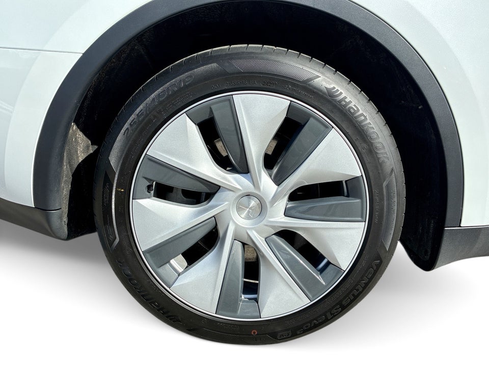 Tesla Model Y RWD 5d