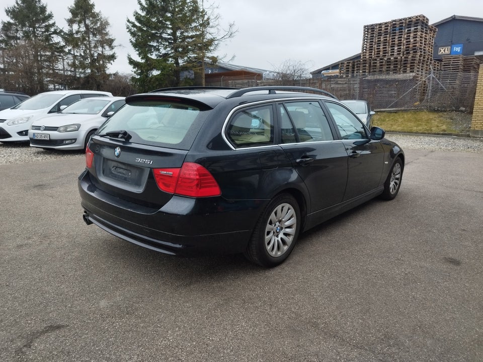 BMW 325i 3,0 Touring 5d