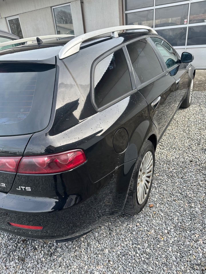 Alfa Romeo 159 2,2 JTS 4d