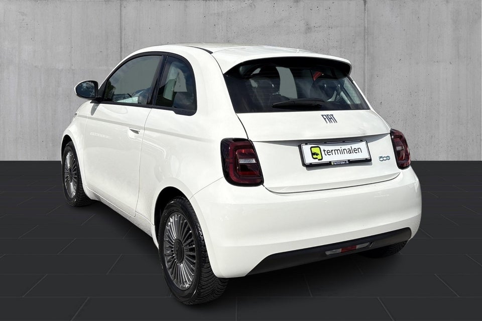 Fiat 500e 42 Icon 3d