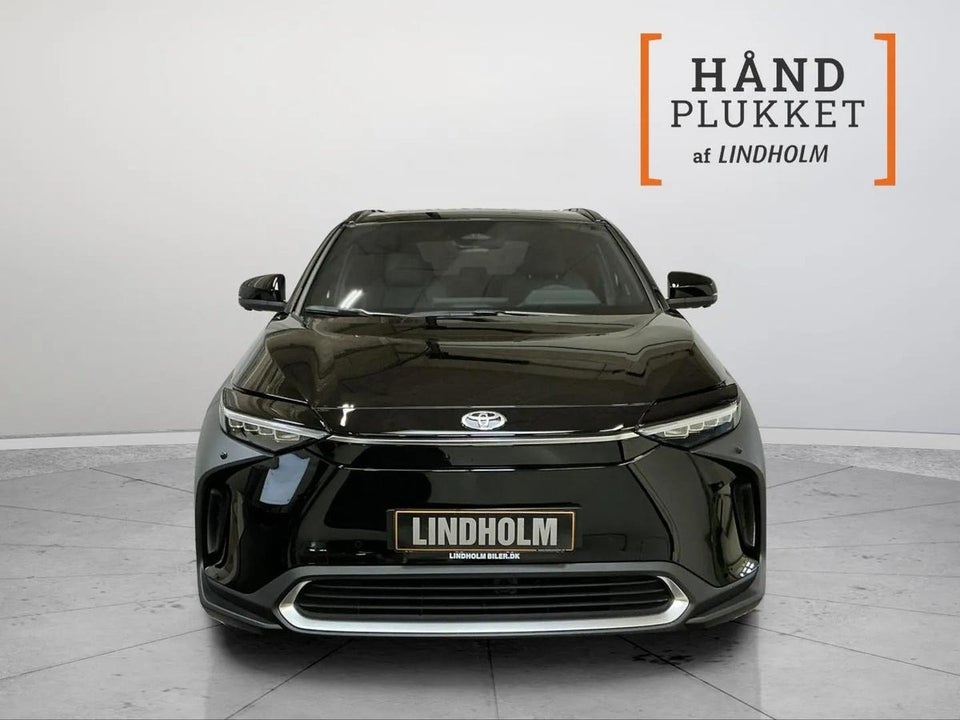 Toyota bZ4X Executive 5d