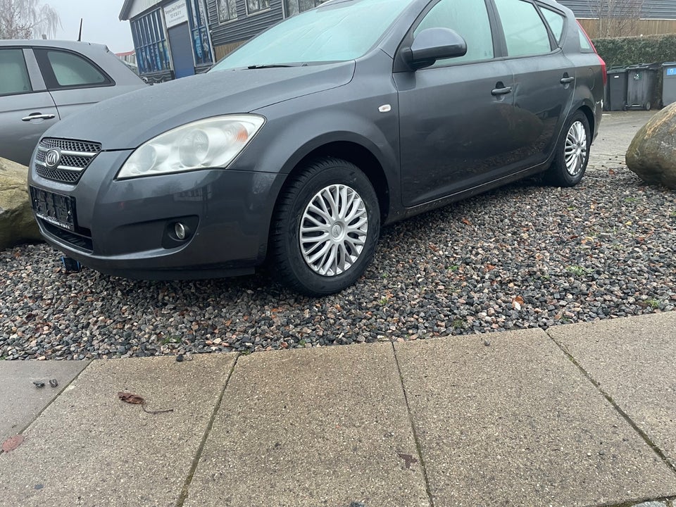 Kia Ceed 1,6 CVVT Active 5d