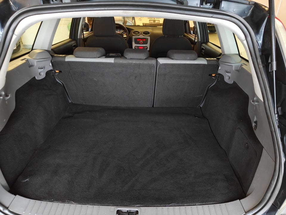 Ford Focus 1,6 Trend Collection stc. 5d