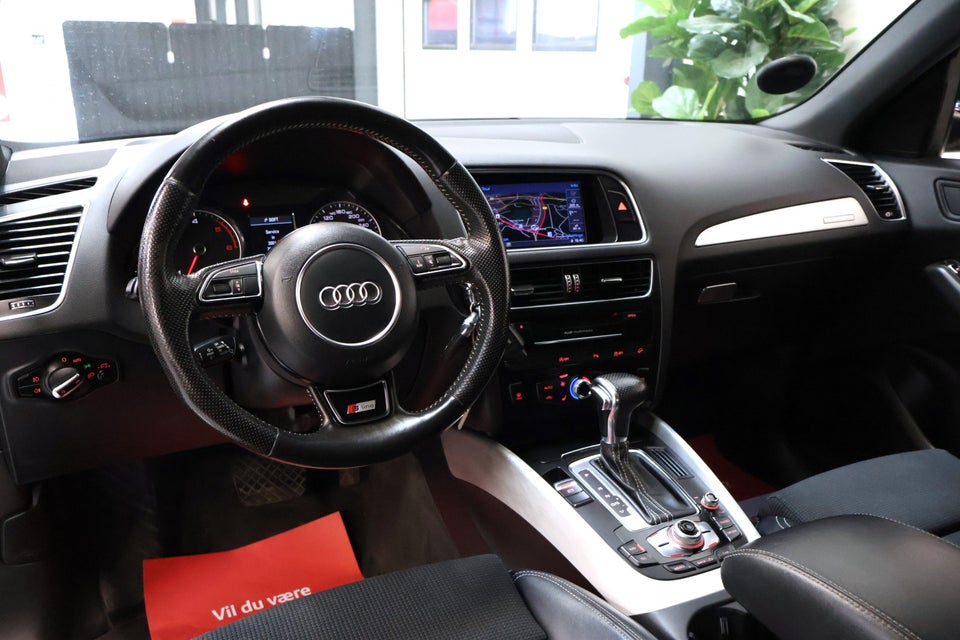 Audi Q5 3,0 TDi 245 S-line quattro S-tr. 5d