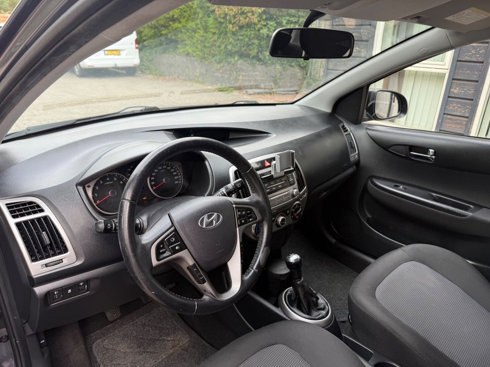 Hyundai i20 1,25 Classic XTR 5d
