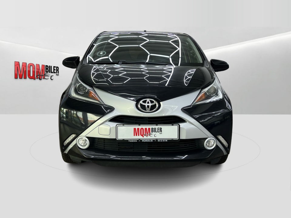 Toyota Aygo 1,0 VVT-i x-black 5d