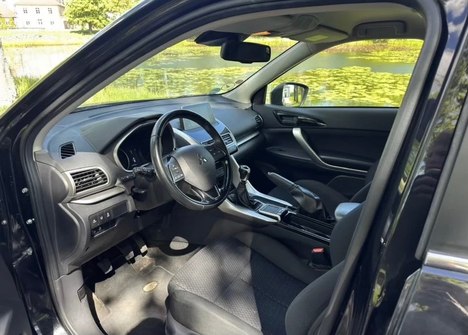 Mitsubishi Eclipse Cross 1,5 T 163 Intense+ 5d