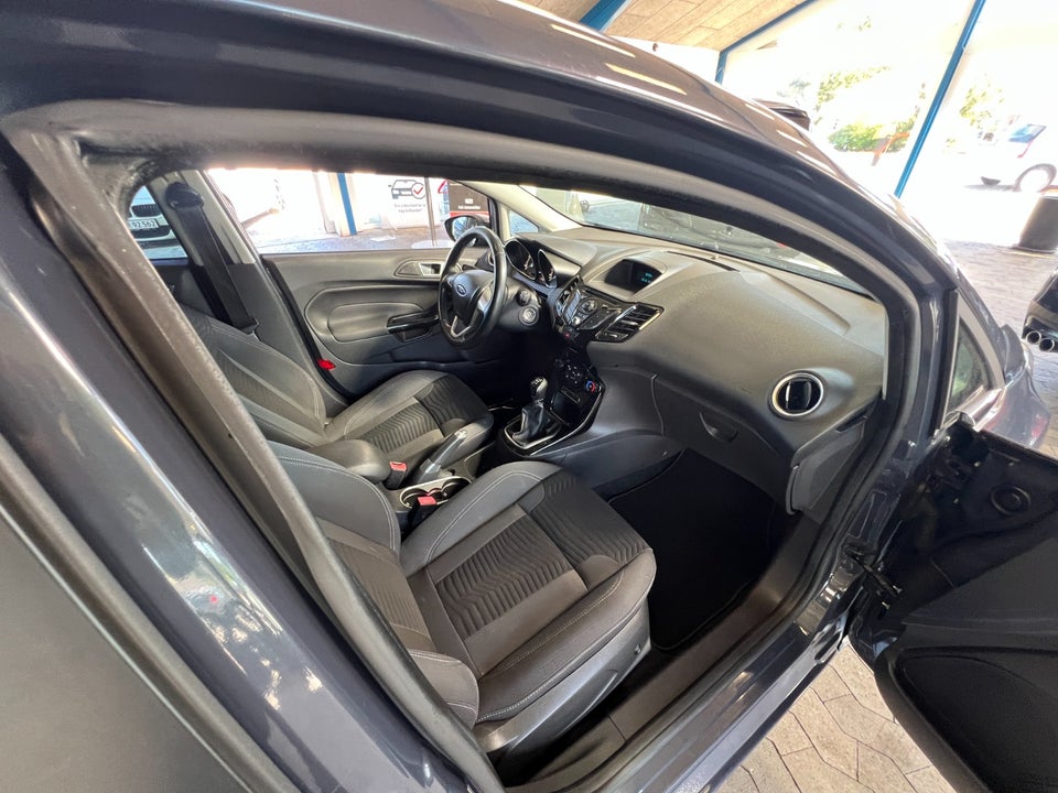 Ford Fiesta 1,0 65 Titanium 5d