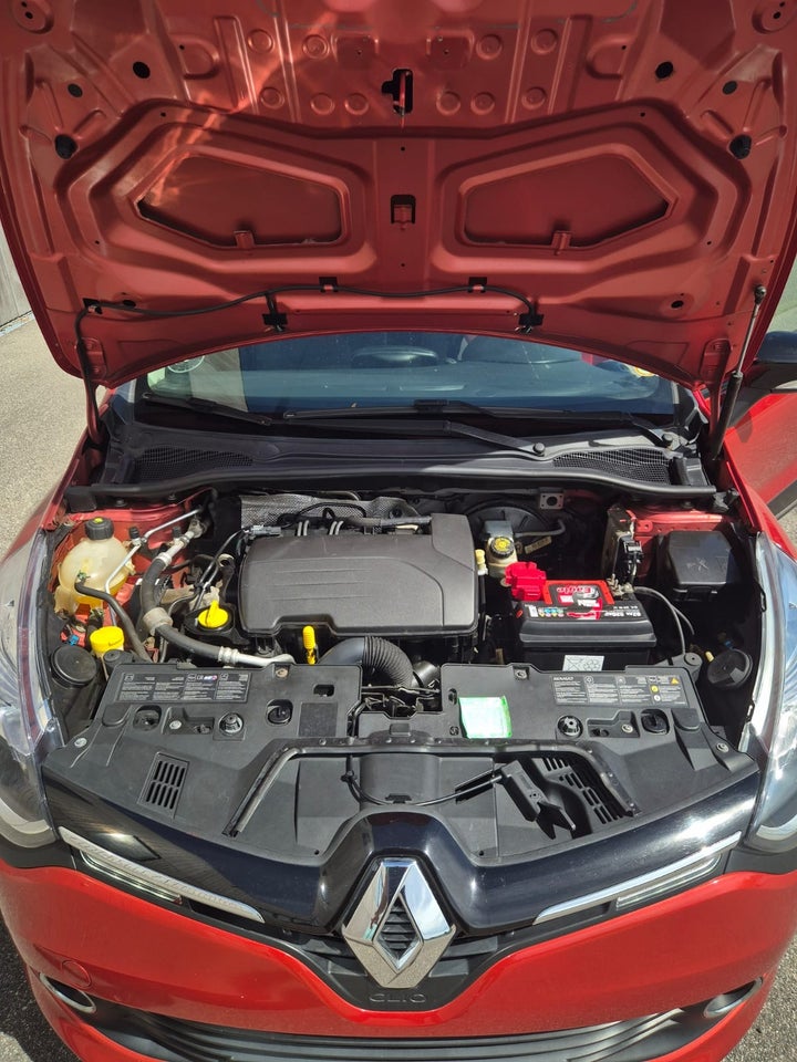 Renault Clio IV 1,2 16V Expression Sport Tourer 5d