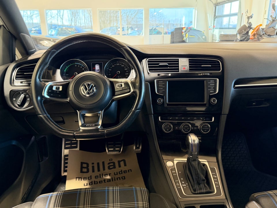 VW Golf VII 1,4 GTE Highline DSG 5d