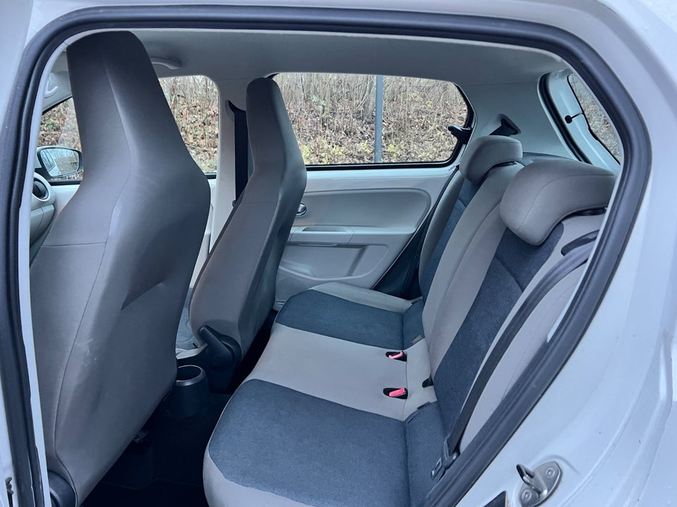 VW Up! 1,0 60 Cheer Up! BMT 5d