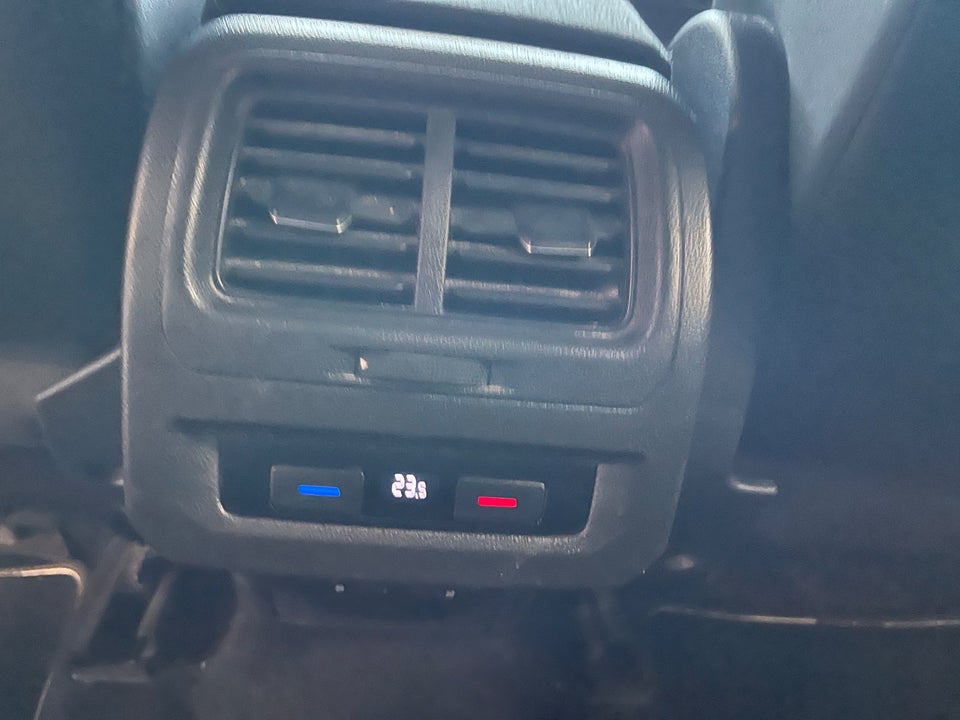 VW Touran 1,6 TDi 115 Comfortline DSG 7prs 5d