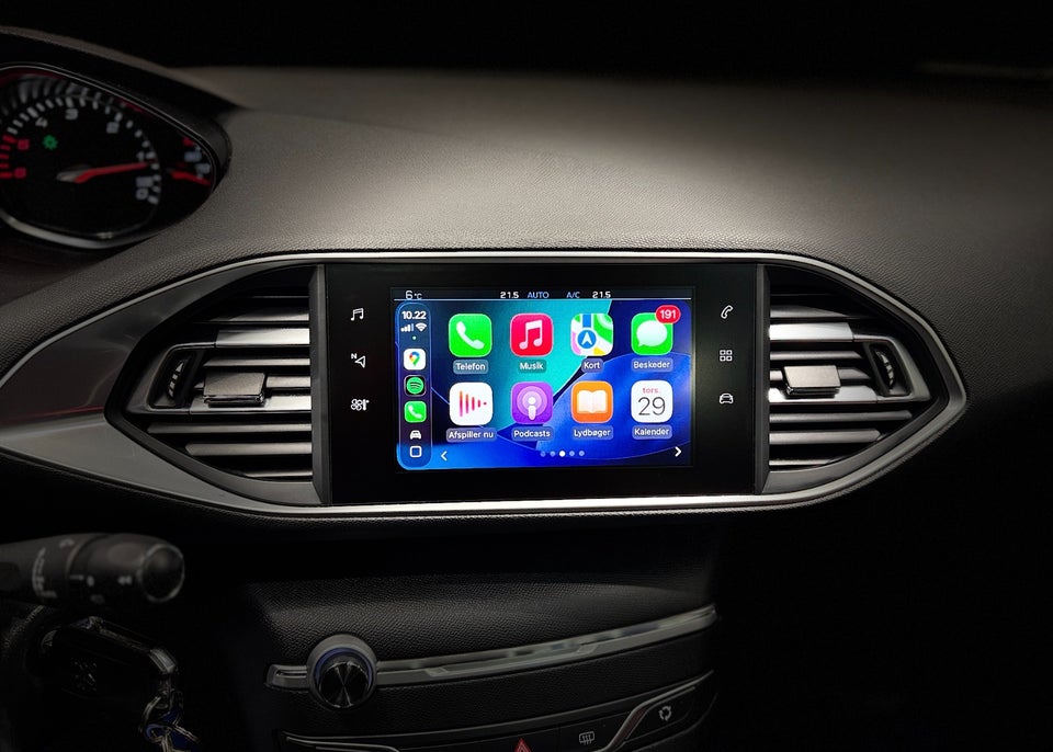 Peugeot 308 1,6 BlueHDi 120 Selection Sky 5d