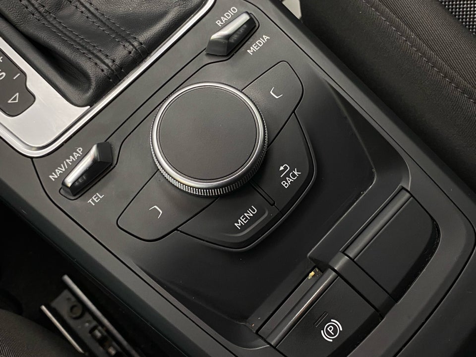 Audi Q2 1,0 TFSi 116 S-tr. 5d