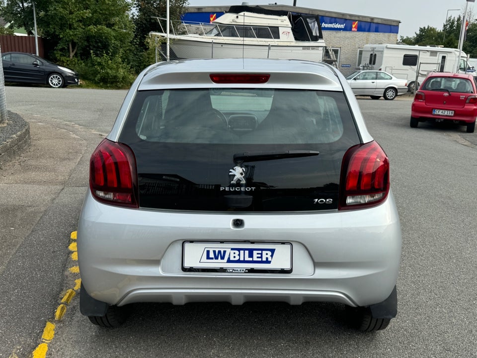 Peugeot 108 1,0 e-VTi 72 Infinity 5d