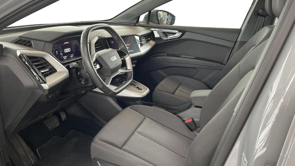 Audi Q4 e-tron 40  5d