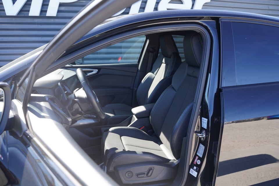 Audi Q4 e-tron 40 S-line Sportback 5d