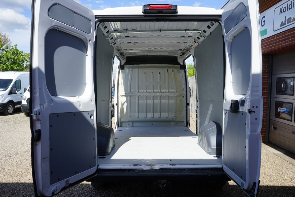Fiat Ducato 35 2,2 MJT 140 Kassevogn L3H2 Pro+ aut.