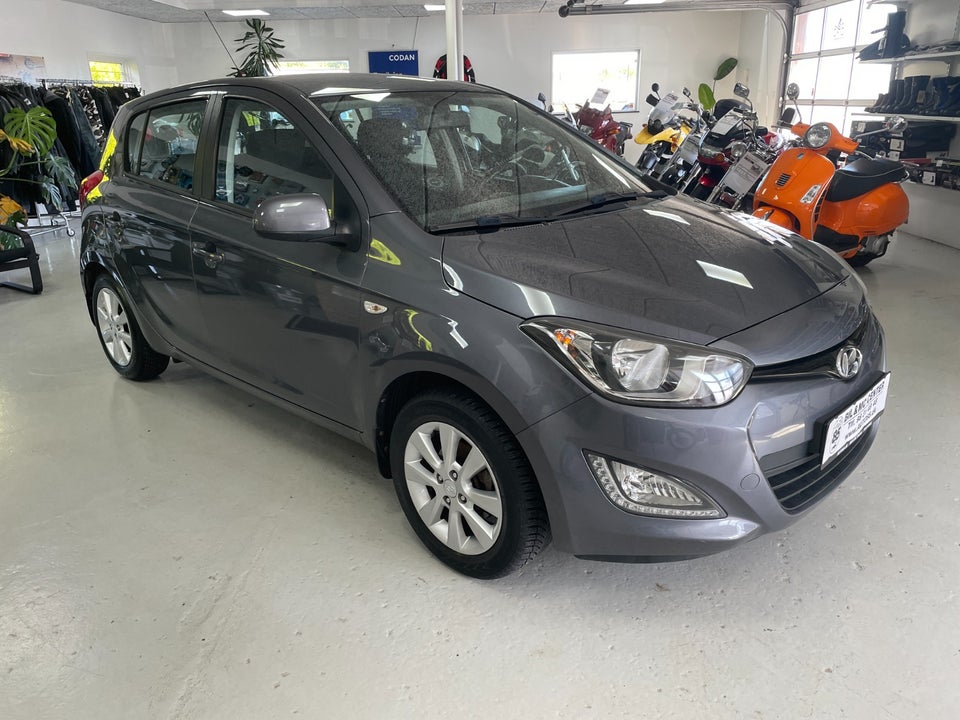 Hyundai i20 1,25 Classic XTR 5d