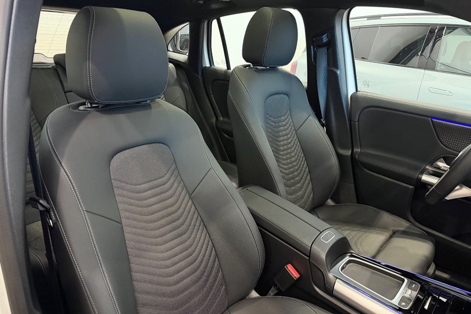 Mercedes EQA250 Progressive 5d