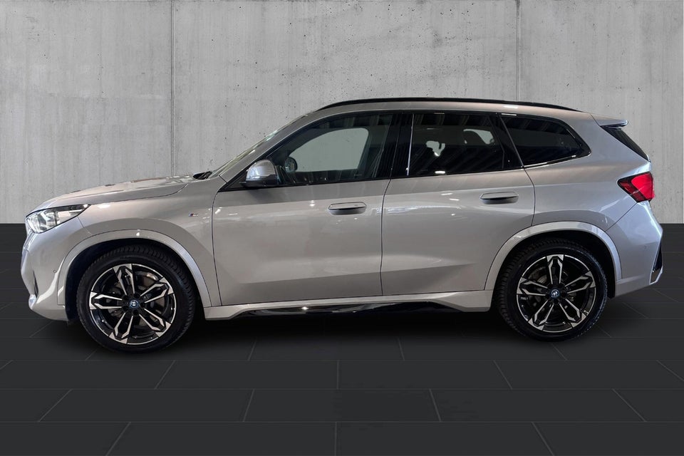 BMW iX1 xDrive30 M-Sport 5d