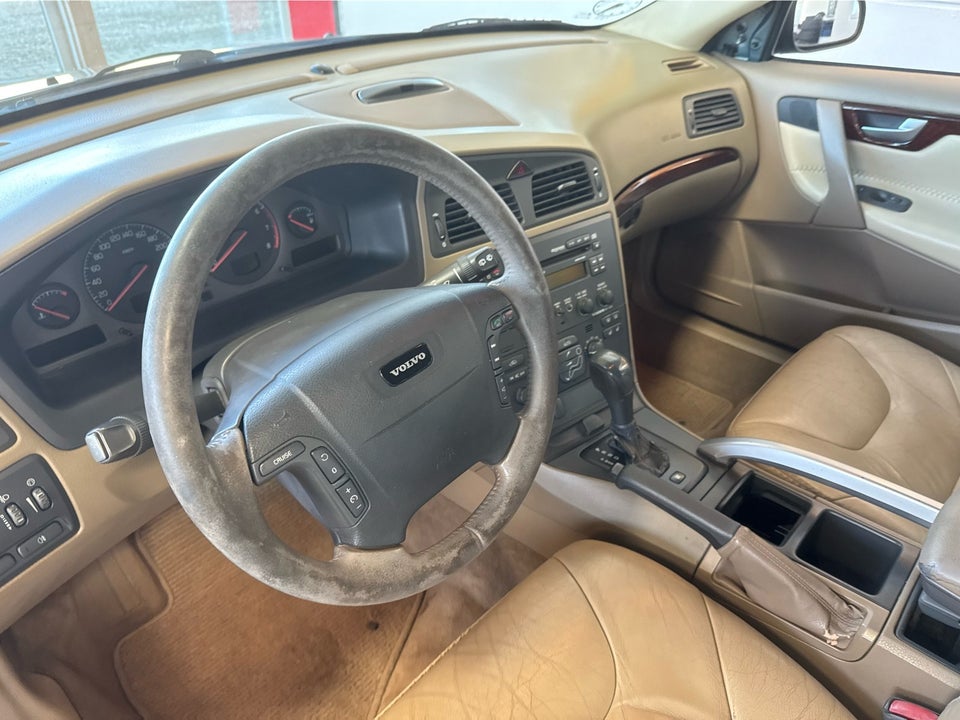 Volvo V70 2,4 T Cross Country aut. AWD 5d