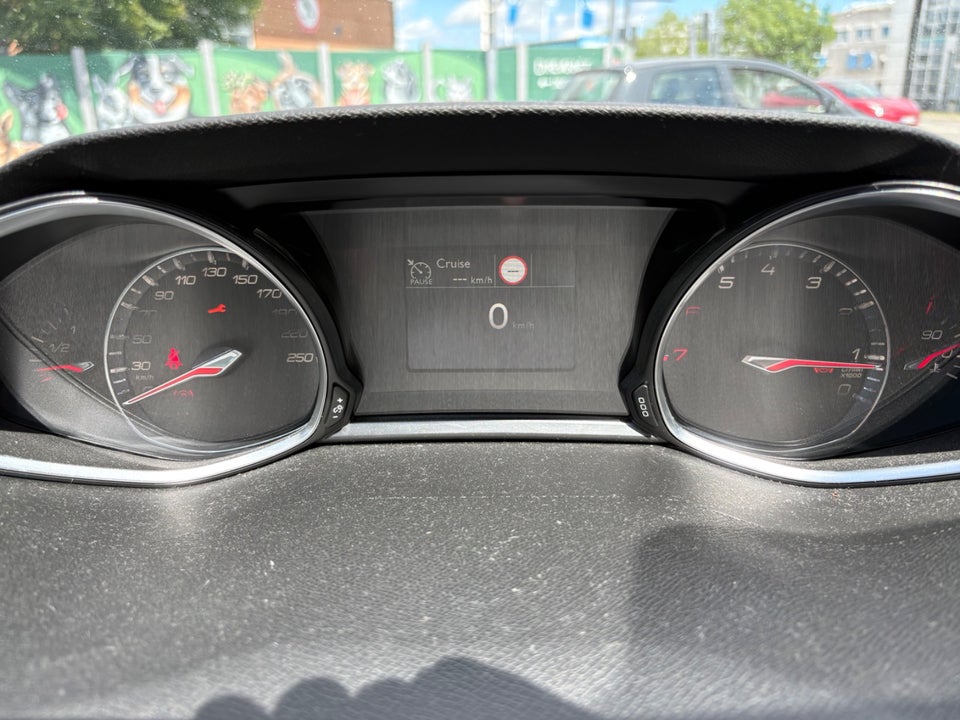 Peugeot 308 1,2 PureTech 130 Selection Sky 5d