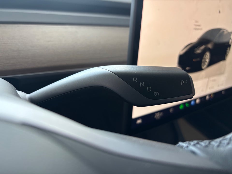 Tesla Model 3 Long Range AWD 4d