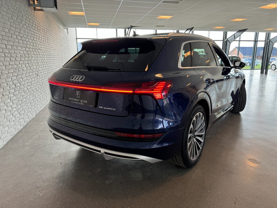 Audi e-tron 55 S-line quattro 5d