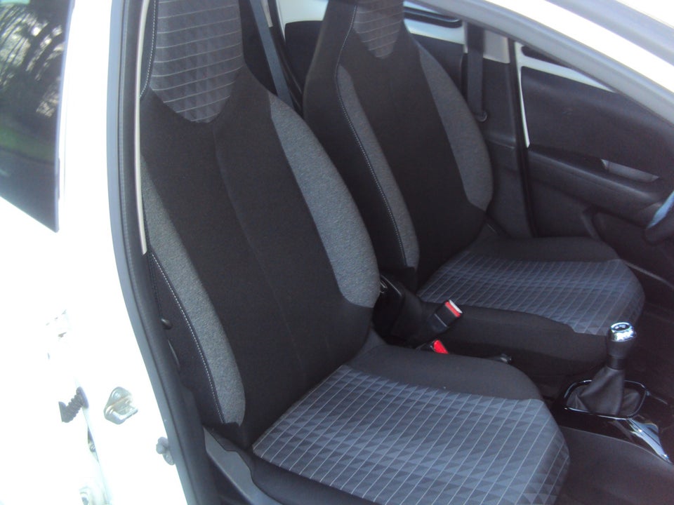 Peugeot 108 1,0 e-VTi 72 Allure+ 5d