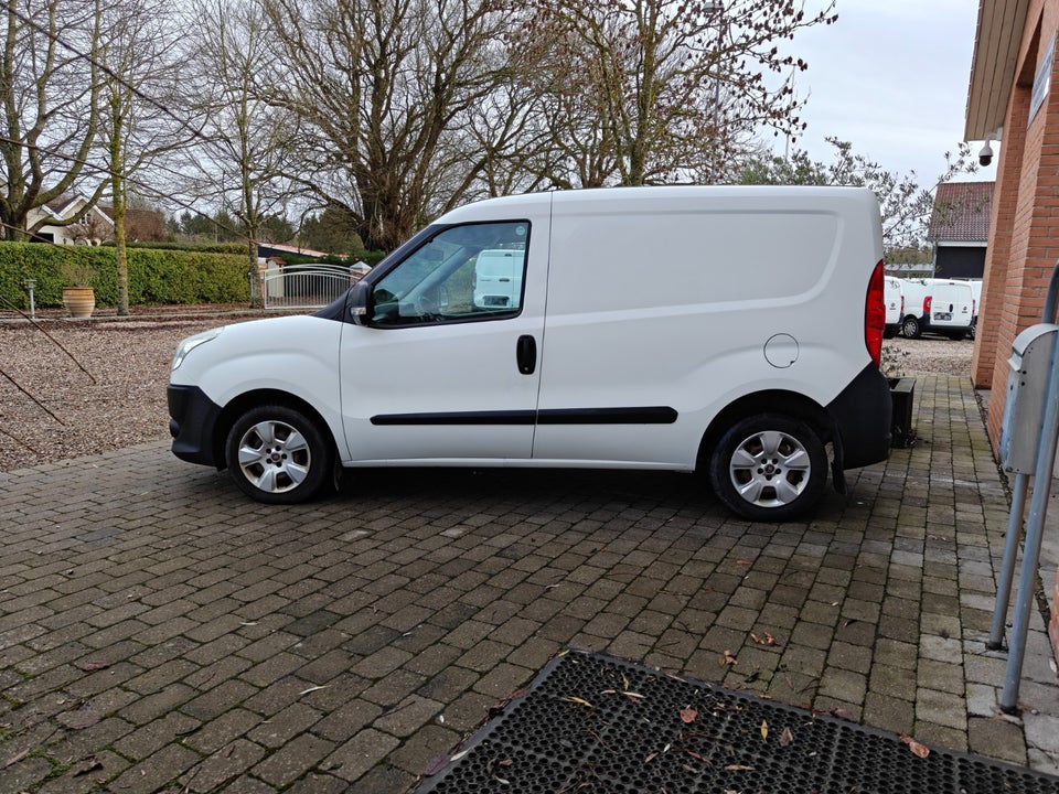 Fiat Doblò Cargo 1,3 MJT Basic L1 4d