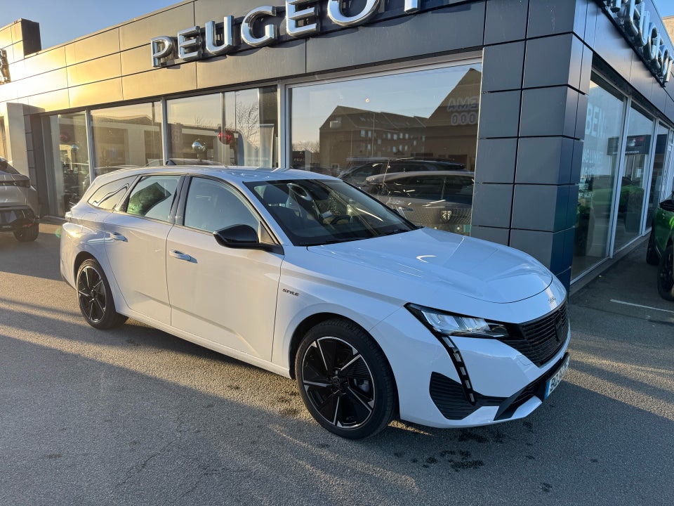 Peugeot e-308 54 Style SW 5d