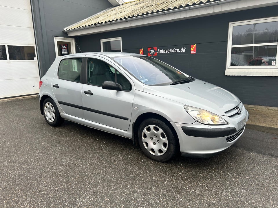 Peugeot 307 1,6 XR 5d