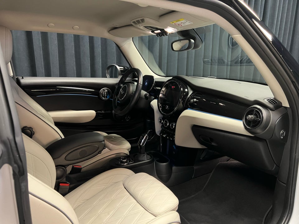 MINI Cooper SE Yours Trim 3d