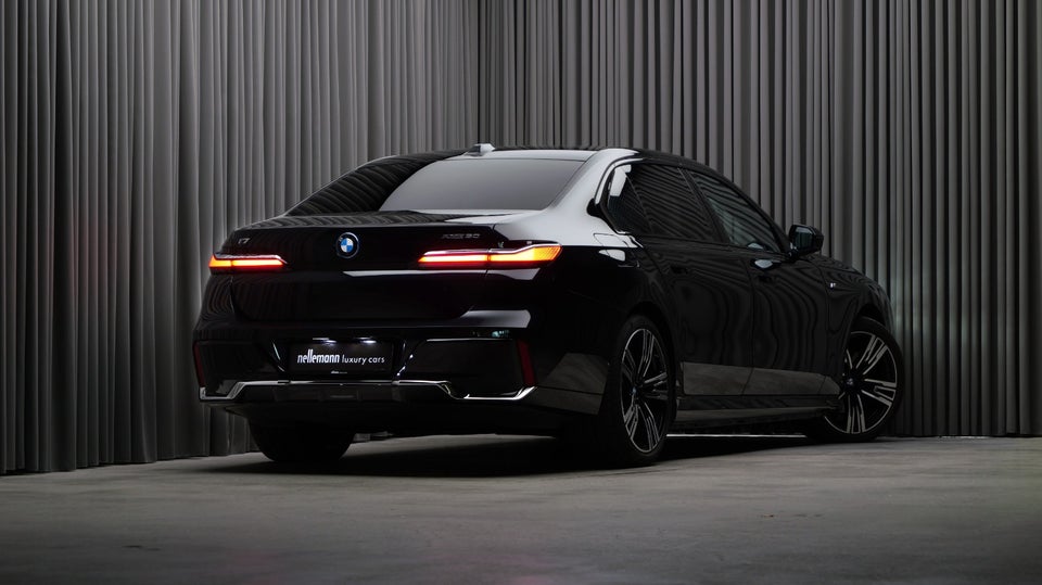 BMW i7 xDrive60 M-Sport 4d