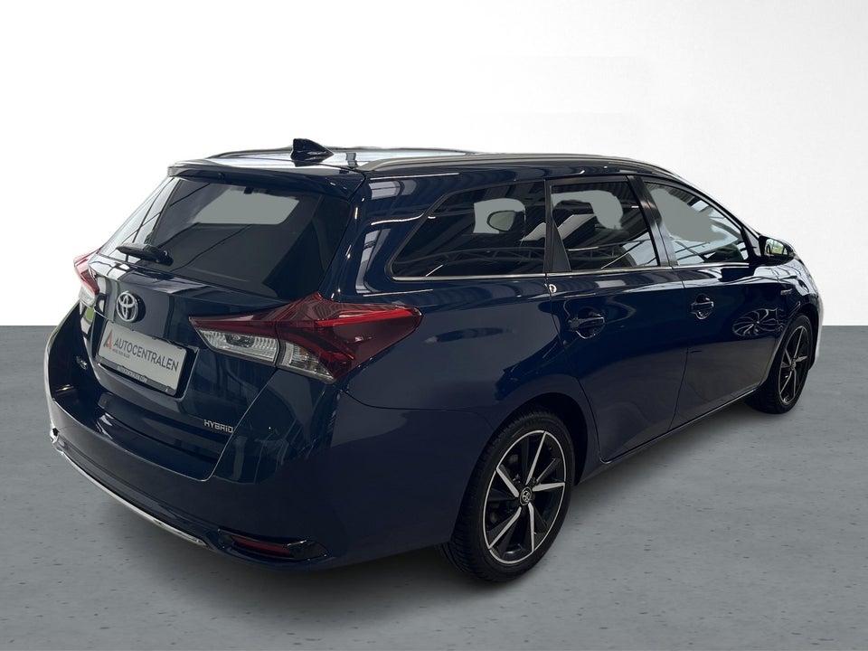 Toyota Auris 1,8 Hybrid H2 Selected Touring Sports CVT 5d