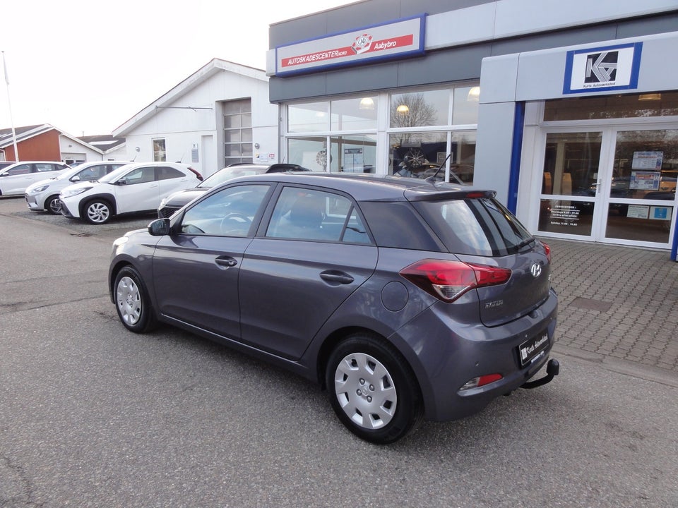 Hyundai i20 1,25 Trend 5d