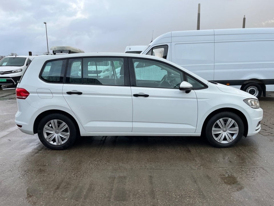 VW Touran 1,6 TDi 110 Trendline DSG Van 5d