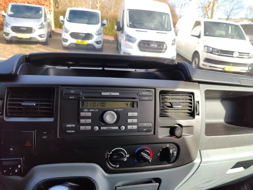 Ford Transit 350M Ladvogn 2,4 TDCi 115 Ambiente 2d