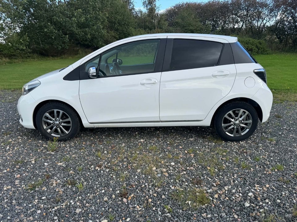Toyota Yaris 1,0 VVT-i T2 5d