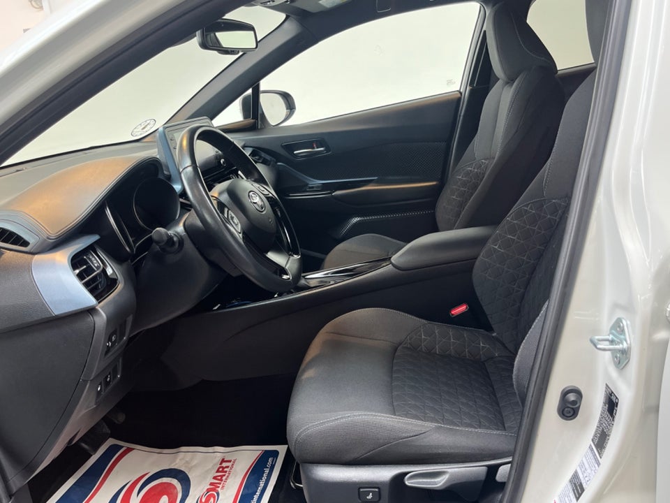 Toyota C-HR 1,8 Hybrid C-LUB Smart CVT 5d