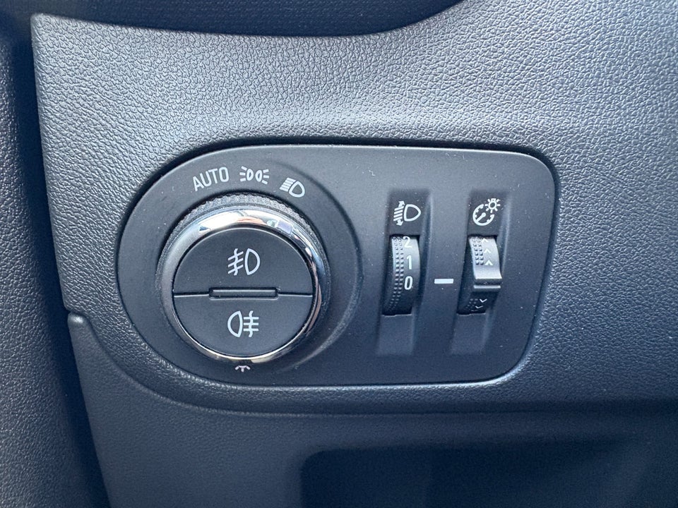 Opel Crossland X 1,2 T 110 Enjoy 5d